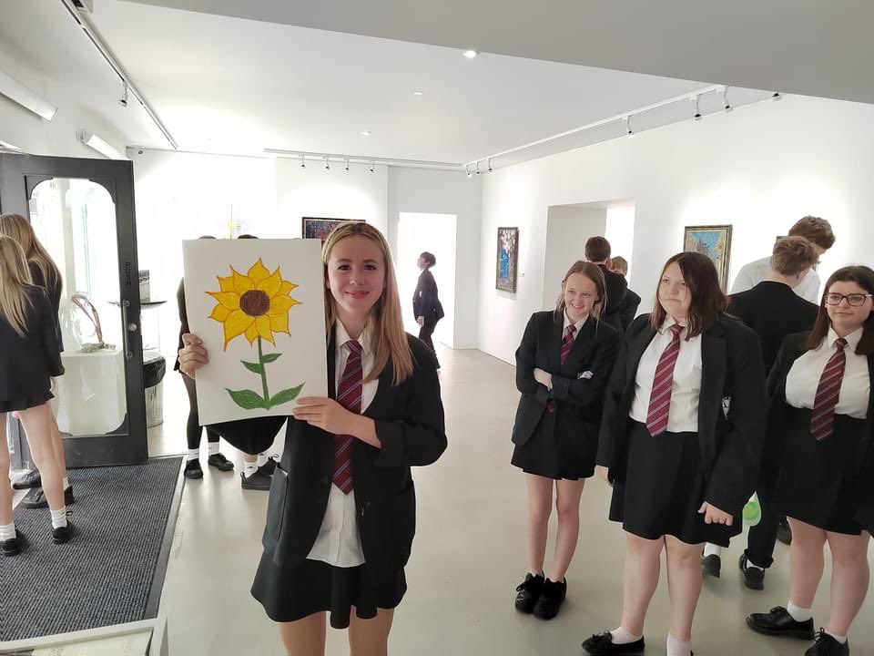 Great afternoon @ the Mansell street gallery <a href="/GuernseyArts/">Guernsey Arts Commission</a> <a href="/LMDCHSCA/">LMDCHS Enrichment</a>