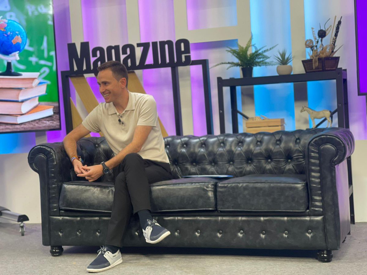 daniosesr's tweet photo. 📺 En el programa #7Magazine de @7LariojaTV con Silvia Lorente dando a conocer nuestro proyecto de @ceiplarioja “TIERRA DE OPORTUNIDADES” que hemos puesto en marcha de la mano de @caixabank para apoyar el #emprendimiento en el #mediorural.

https://t.co/Up1V0eb58n 🇪🇺
#LaRioja https://t.co/uzauybKQDZ
