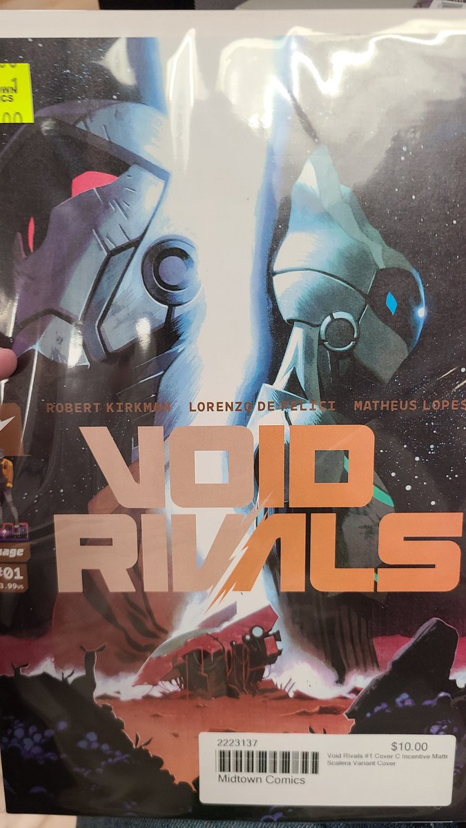 JUST GOT MY COPY OF #VOIDRIVALS!!! THIS IS GONNA BE MY SPOILER THREAD, SO PLEASE MUTE IF YOU DON'T WANNA KNOW WHAT HAPPENS