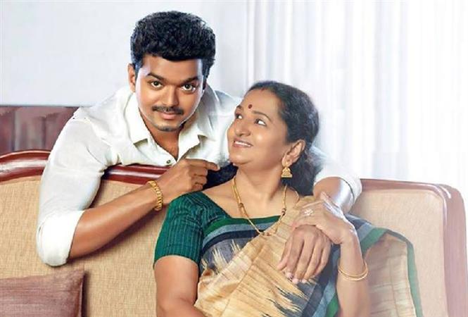 rasiganmaster24's tweet image. Many many happy returns of the day my dear amma❤️😘 

Life long happyah irukanum mom neenga ❣️may God lead you everything as u desire maa !

#HBDMom🎂 @Ram_Ro92 @rasiganmaster24