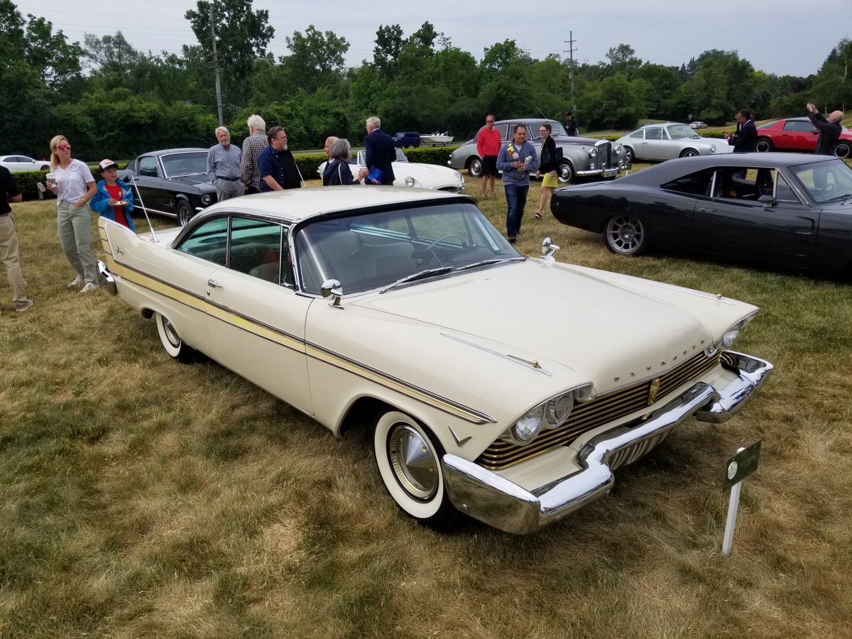 tfmurphy4's tweet photo. Designer Bill Robinson's legacy lives on as his students drive the industry’s automotive design studios. He was celebrated with a car show this past weekend. 
https://t.co/zFrWY0cync @AutoweekUSA @CCS_Detroit  @Stellantis @StellantisNA @Ford @kirkinthehills https://t.co/MLhW5Qc33M