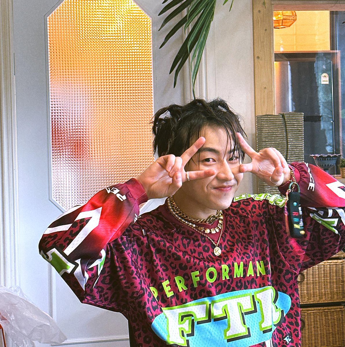 ukwonupdate's tweet image. [IG] 230615 uk_0530:
#블락비 #BLOCKB #유권 #UKWON #ユグ
instagram.com/p/CteqSvRypd8/