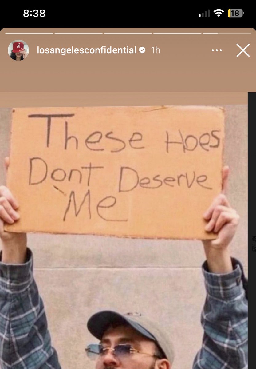 Tin_stacks's tweet image. Yo @thegame just posted my pic to his story why did i not watermark this image i need my music to pop