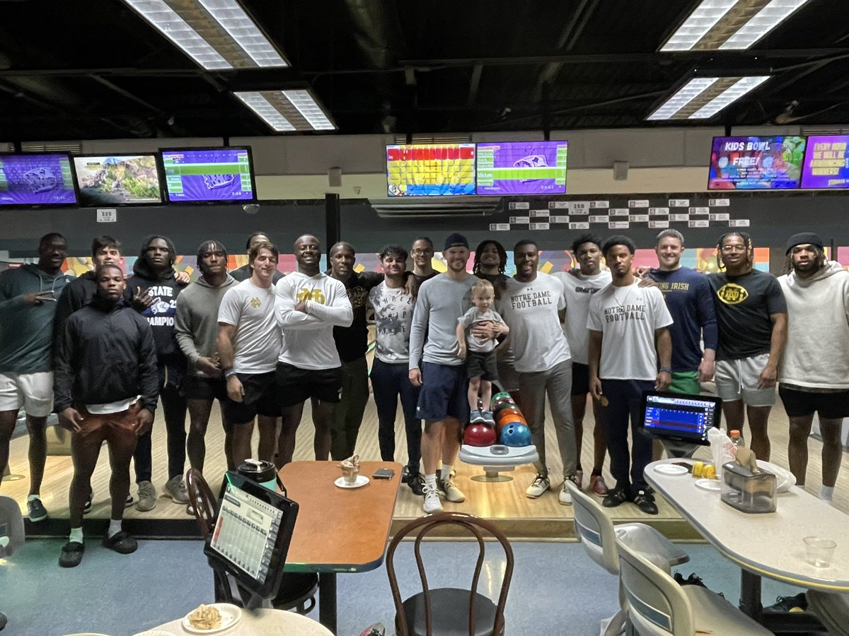 CoachMickens's tweet photo. Great time bowling with the DB’S 
DMM!  ☘️ @Coach_OLeary 
#competitivespirit #unitstrength https://t.co/764wxqcXgz