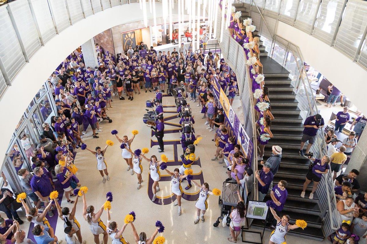 UMHB Football🏈 tweet media