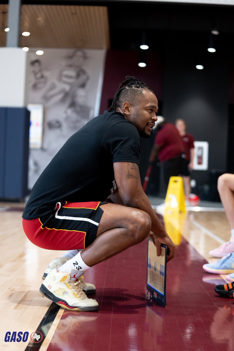 Blue Zertuche 🔗 tweet media