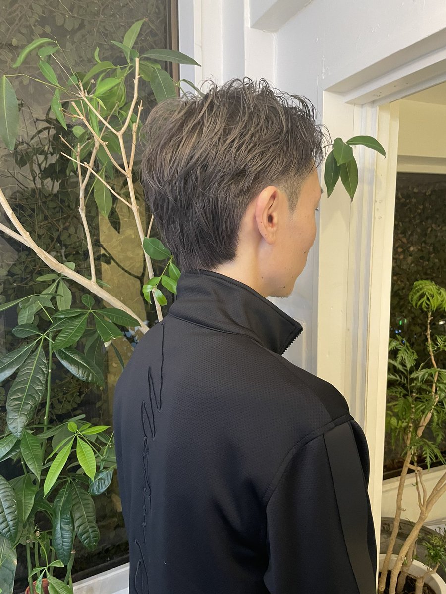 key_meg_'s tweet photo. 本日11時〜19時まで、
ご案内可能です🌼🌼
SNS限定20%オフ🌼🌼
📍神宮前6-8-7 2階
メンズも可能です👍🥰
#原宿美容師
#メンズスタイル
#メンズカット
#ハイライトカラー
#オリーブカラー
#オリーブグレージュ https://t.co/K0HSsNgFvd