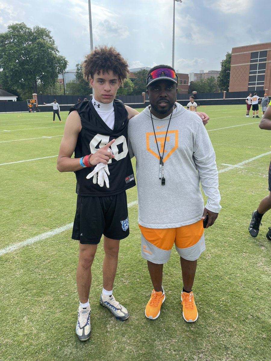 casongroves's tweet photo. Had a GREAT time at the University of Tennessee today definitely checked all the boxes, went against great competition most definitely learned new things. #GoVols 🍊

@CoachTimBanks @CoachKelseyPope @coachjoshheupel @Coach_Nez_ @max_chaney78 @FSFootball @drew_toennies https://t.co/HkB0M4tL31