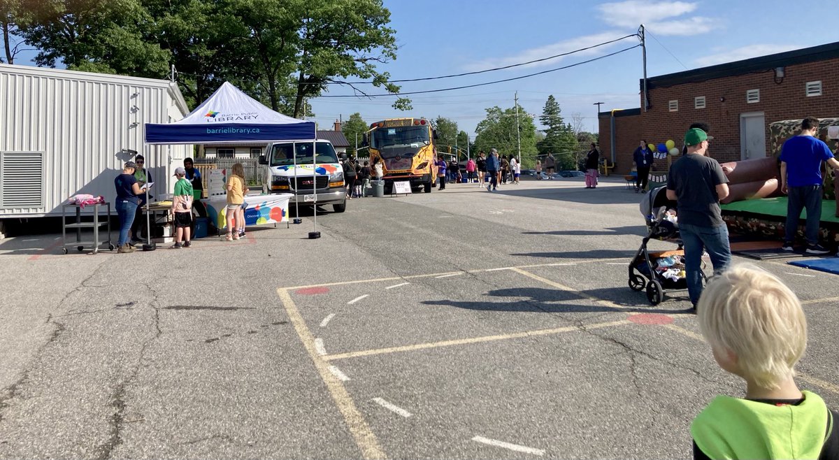 Awesome community night at Cundles Heights. Huge shout out to staff, volunteers, and community partners for coming out.