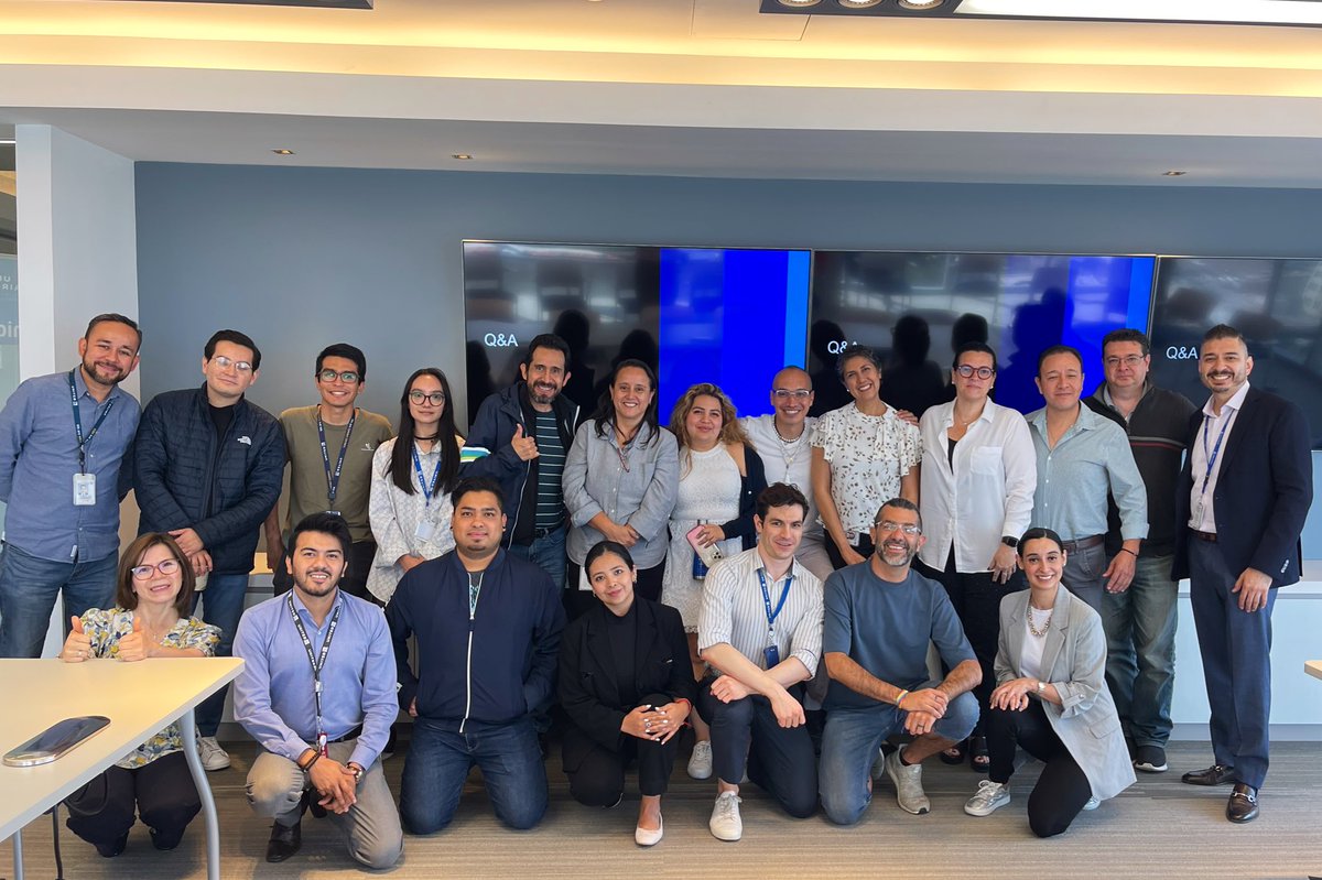 ✈️ What an amazing time getting to meet my MEX Contact Center team and some of my Latin America colleagues. It was great to discuss company initiatives and strategies amongst the team. Thank you Raquel M and Gustavo D for the great hospitality! ✈️ @united #TeamIPOS