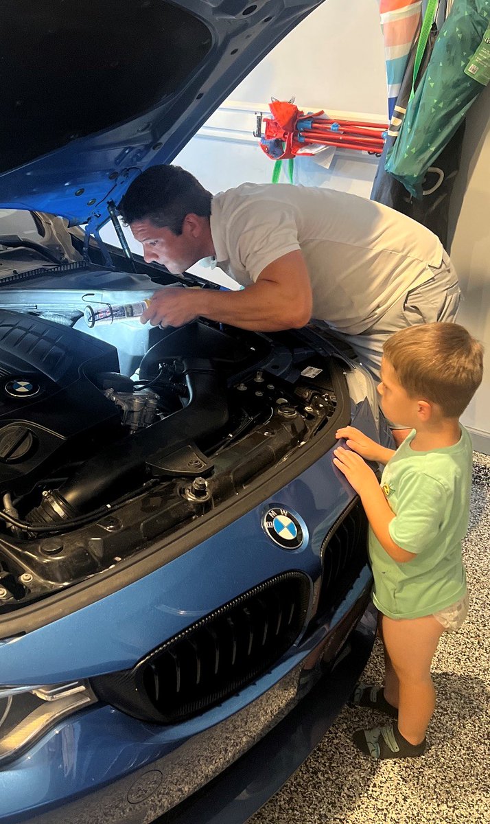 saftlite's tweet image. In the garage, working on the car or even on the beach looking for crabs,  SafTLite has been providing the light on memories for dads and their kids for decades.  Check out Northern Tool for some great SafTLite products.
ow.ly/7eIp50OMXs8
#saftlite #northerntool #fathersday