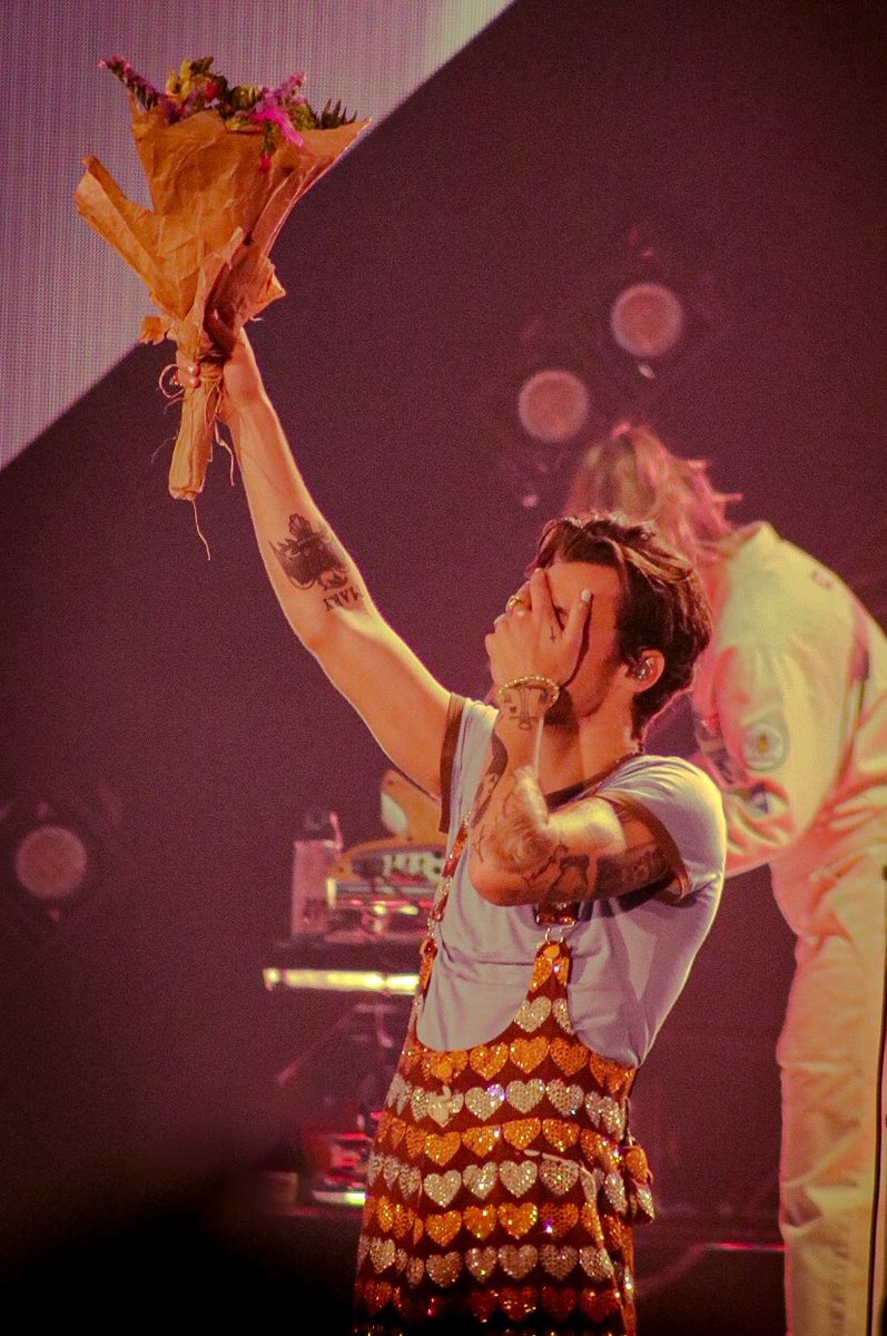 denizashouse's tweet image. 🥹💐 flower boy 💐🥹

#hslot #hslotwembley #hslotlondon