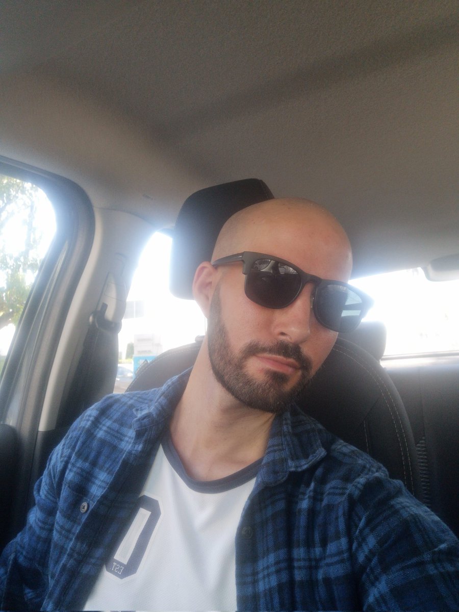 Nuevo look

#calvo #sexy