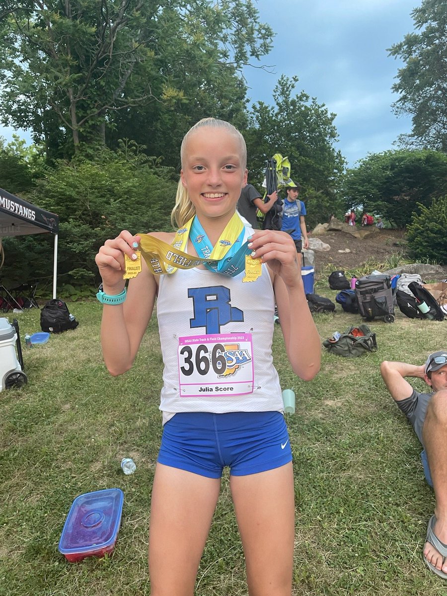 Good luck to Juila Score as she travels to Philadelphia to compete in the New Balance National track meet this weekend!

Live Results - pttiming.com/event.php?mid=…

Live Stream (Free) - nbnationalsout.com/eprofile.php?e…

Fri 16th
6:10PM EST 2 Mile - Heat ⅔

Sat 17th
7:39PM EST Mile - Heat ¼