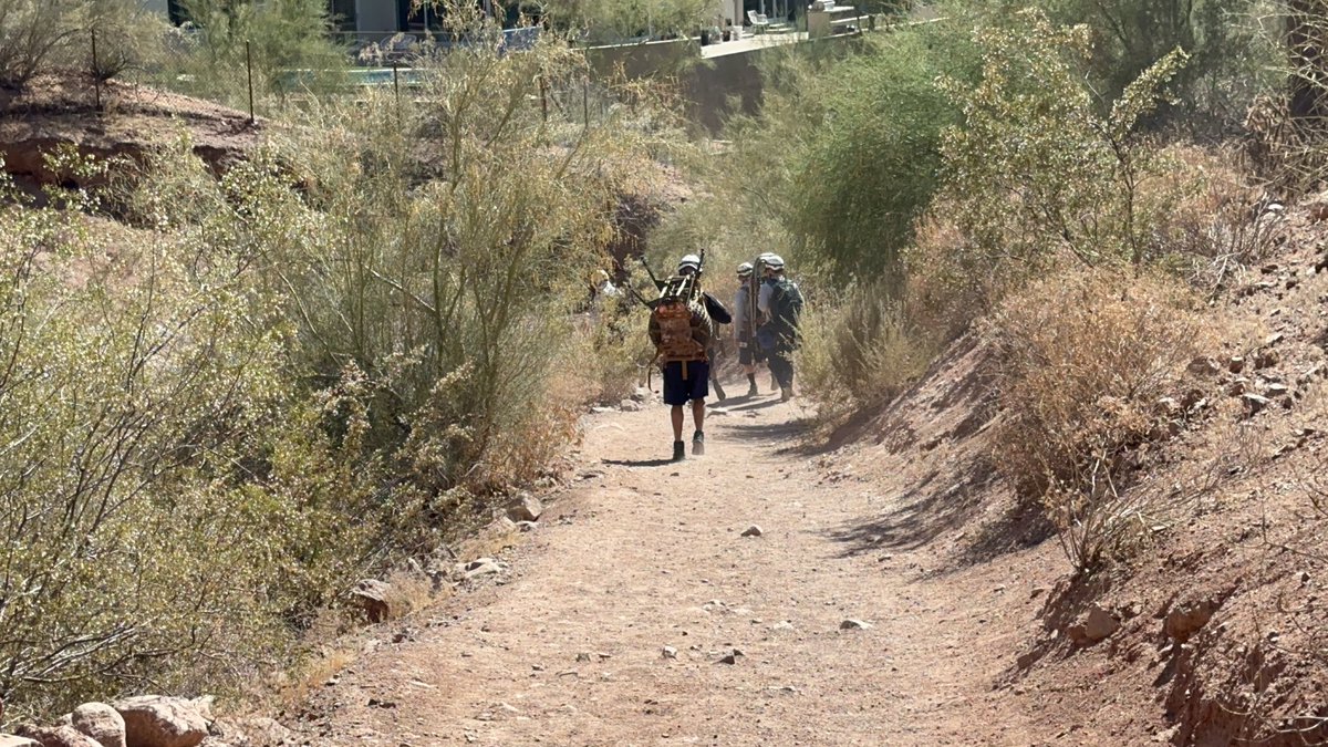 Two lost hikers have been located and assisted off of Camelback Mountain today after they became disoriented on the desert trail. Crews were able to maneuver through an active swarm of bees and help the overheated pair down to safety. 🚒