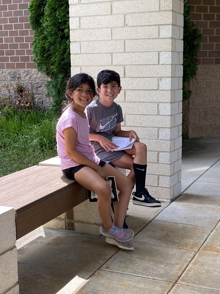 Mrs. Thompson tweet media