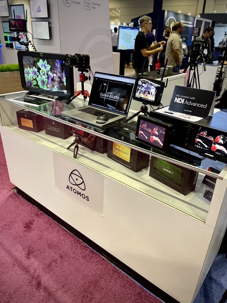 AtomosGlobal's tweet photo. It's been great meeting everyone and demonstrating the Connect range with C2C workflows at InfoComm 2023 in Florida!
#Connect #ShogunConnect #Atomos #Tradeshows #InfoComm23 #InfoComm #Broadcasting https://t.co/CfEI48XNmY
