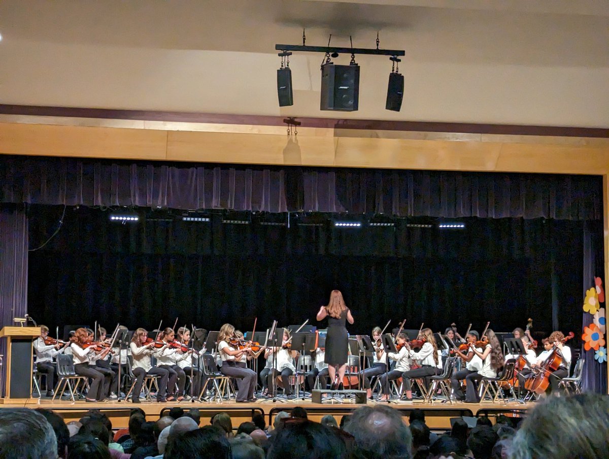 Tonight I went to see the <a href="/GFMS_info/">GFMS_info</a> 6th grade concert. Great job to all! A very impressive concert. Special shout out those fat low notes on tuba! Whoooo low brass 💪
<a href="/Gfmssings/">Gfmssings</a> <a href="/CarmelCSDMusic/">Carmel CSD Music</a>