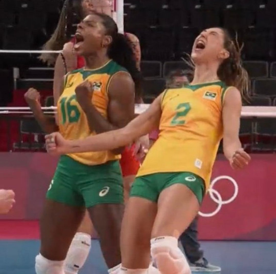 lostdx3232's tweet photo. #VoleiNoSportv QUEIMEI MINHA LÍNGUA FALANDO DA RUIVINHA, VAMOS JULIAAAAAA!!!!!!!!! https://t.co/hIyByh63Aa