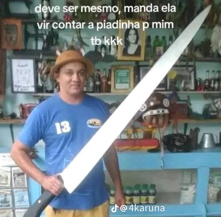 vamp4ire's tweet photo. "ela é mt engraçada, amor" https://t.co/L6nf19II9M