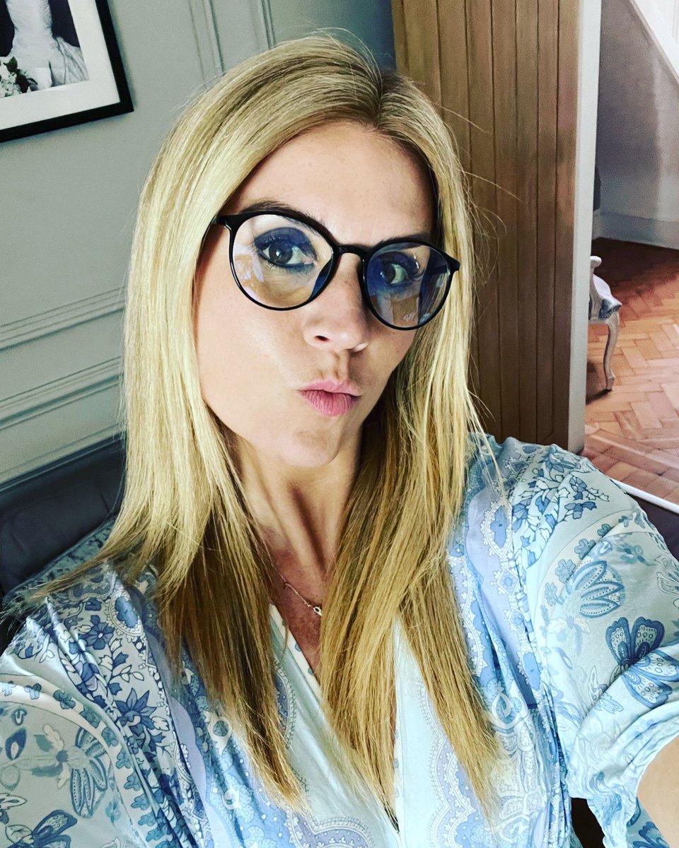 ladybosshr's tweet photo. Just bought some blue light blocking glasses. Fed up of headaches and poor sleep from laptop. Hope they do the trick ๐ค๐ค๐ค๐ค #bluelightblocking #glasses https://t.co/06HoLd1TP9