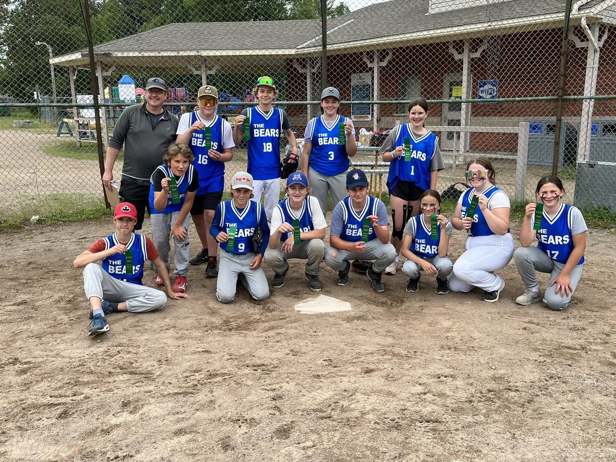 RCEIAA's tweet photo. Bishop Gold won the 2023 RCEIAA Grade 8 Softball Championship after defeating Beachburg in the final. Highview won the bronze! https://t.co/Iw7YzMcAAW