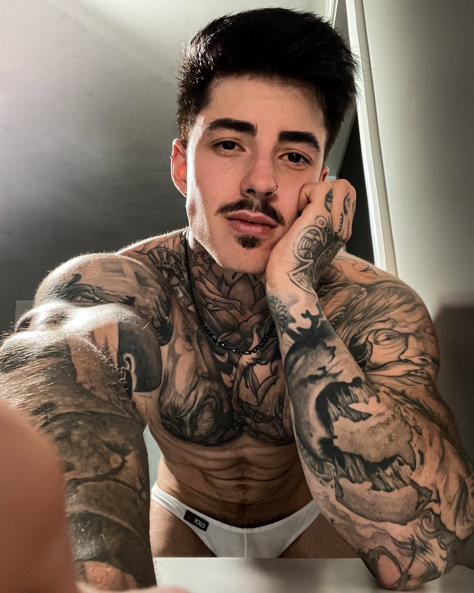 Jakipz OnlyFans on Twitter: "RT @jakipz: Its sooo tight 😅... VIP 🔞👉