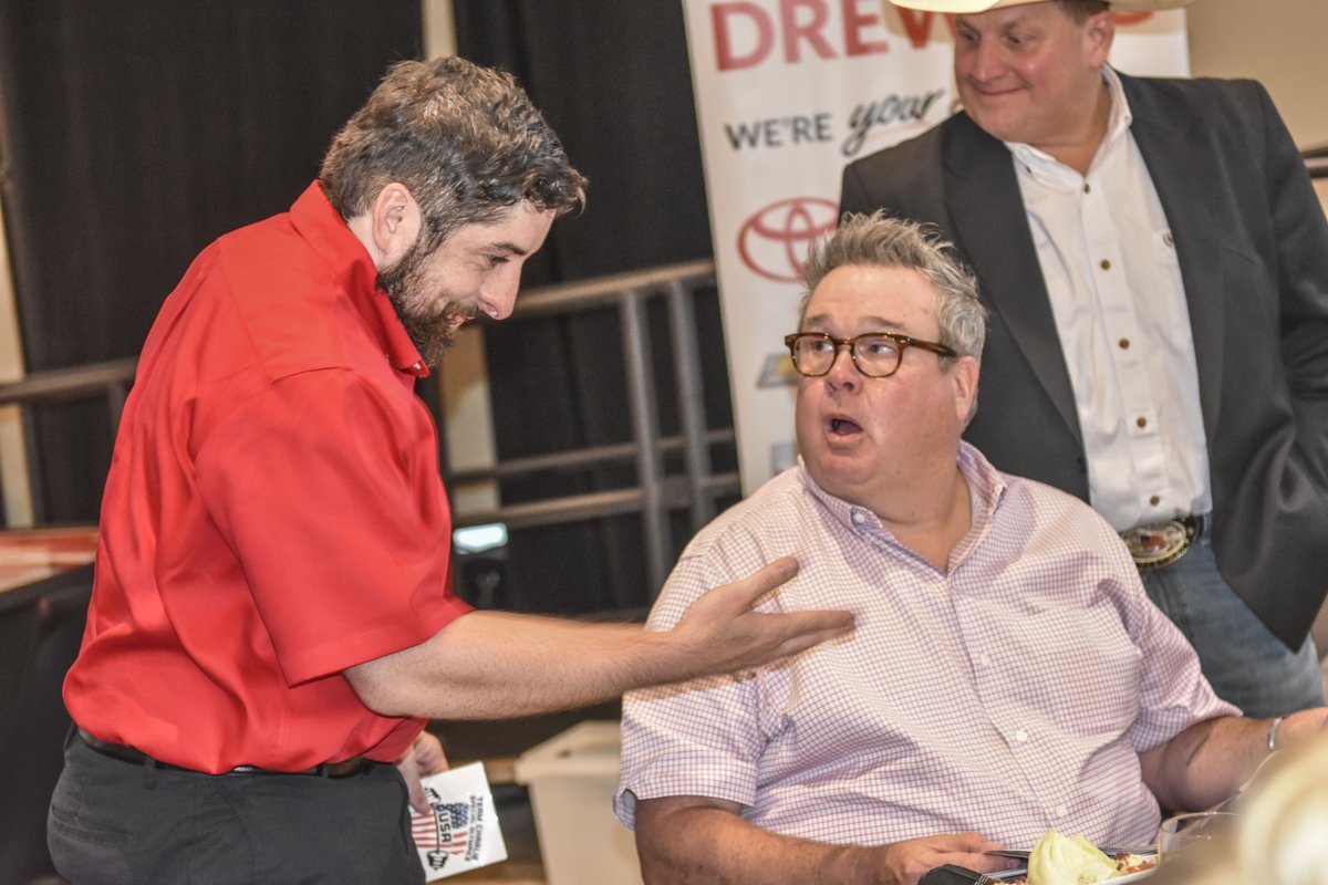 SOMO had a new champion as an emcee this year during the Third Annual Evening with Andy Reid. Emmy award winning actor @ericstonestreet filled in for the Voice of the Chiefs, Mitch Holthus. Thank you so much for making this an incredible event! #SOMOUnity #SOMOPremier