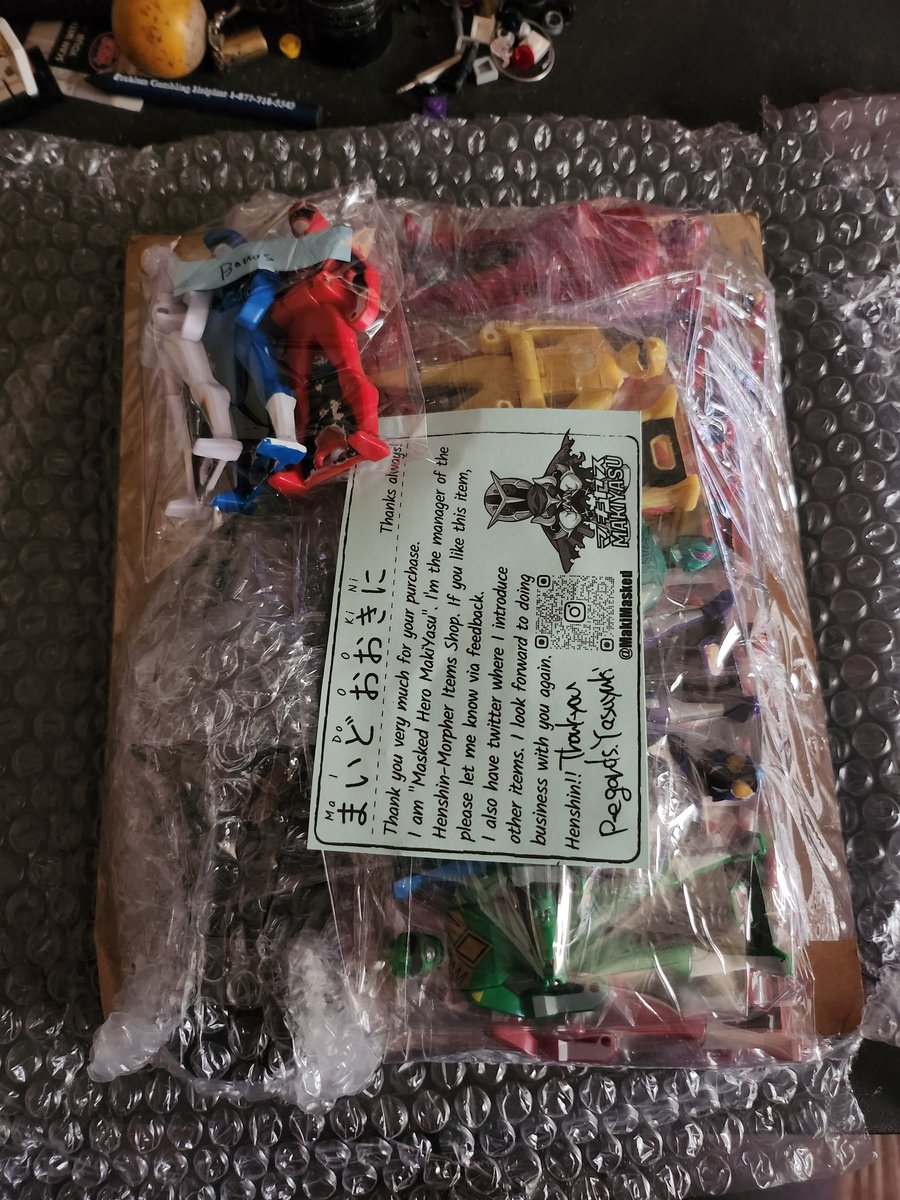 aquick98aq's tweet photo. @MakiMasked I would like to personally thank you for getting this to me, very nicely packaged and I also was surprised by the bonus 3 keys, other then DekaRed needing new stickers everything is in pretty good condition, again thank you and I hope to purchase from you again soon ✨️✨️✨️ https://t.co/fOReshpEyT