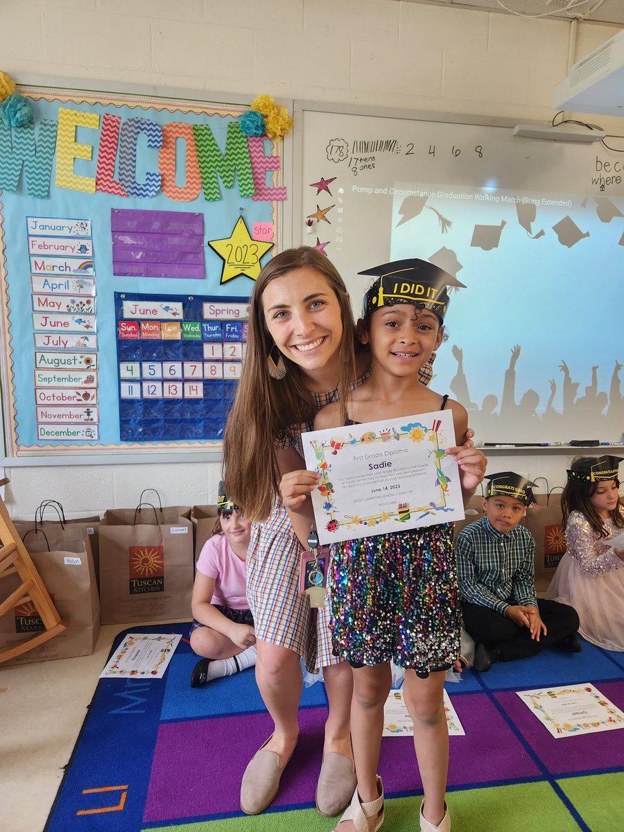 CuddySoule's tweet photo. Team 9’s First Grade Graduation! 🎓 https://t.co/T2IdEwqPYH