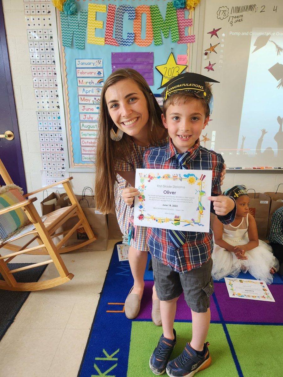 CuddySoule's tweet photo. Team 9’s First Grade Graduation! 🎓 https://t.co/3lvFzCyeEs
