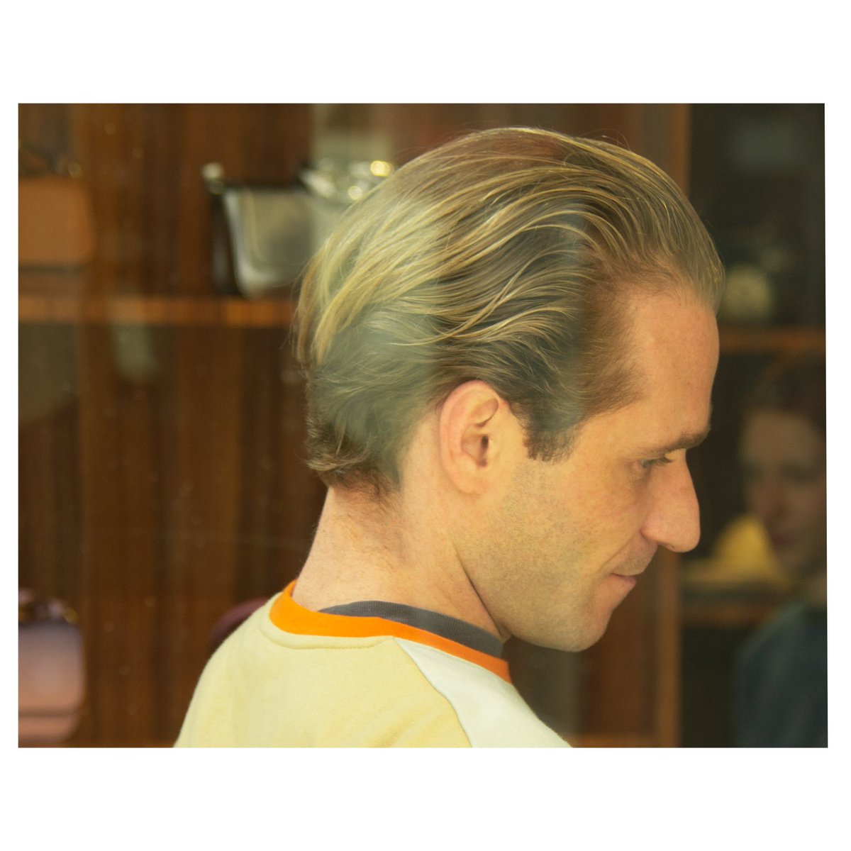 downeyes76's tweet image. #manportrait #portraitphotography #throughthewindow #jwanderson #jwandersonshop #soho