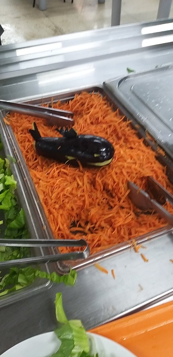 amo agua com gás tweet media