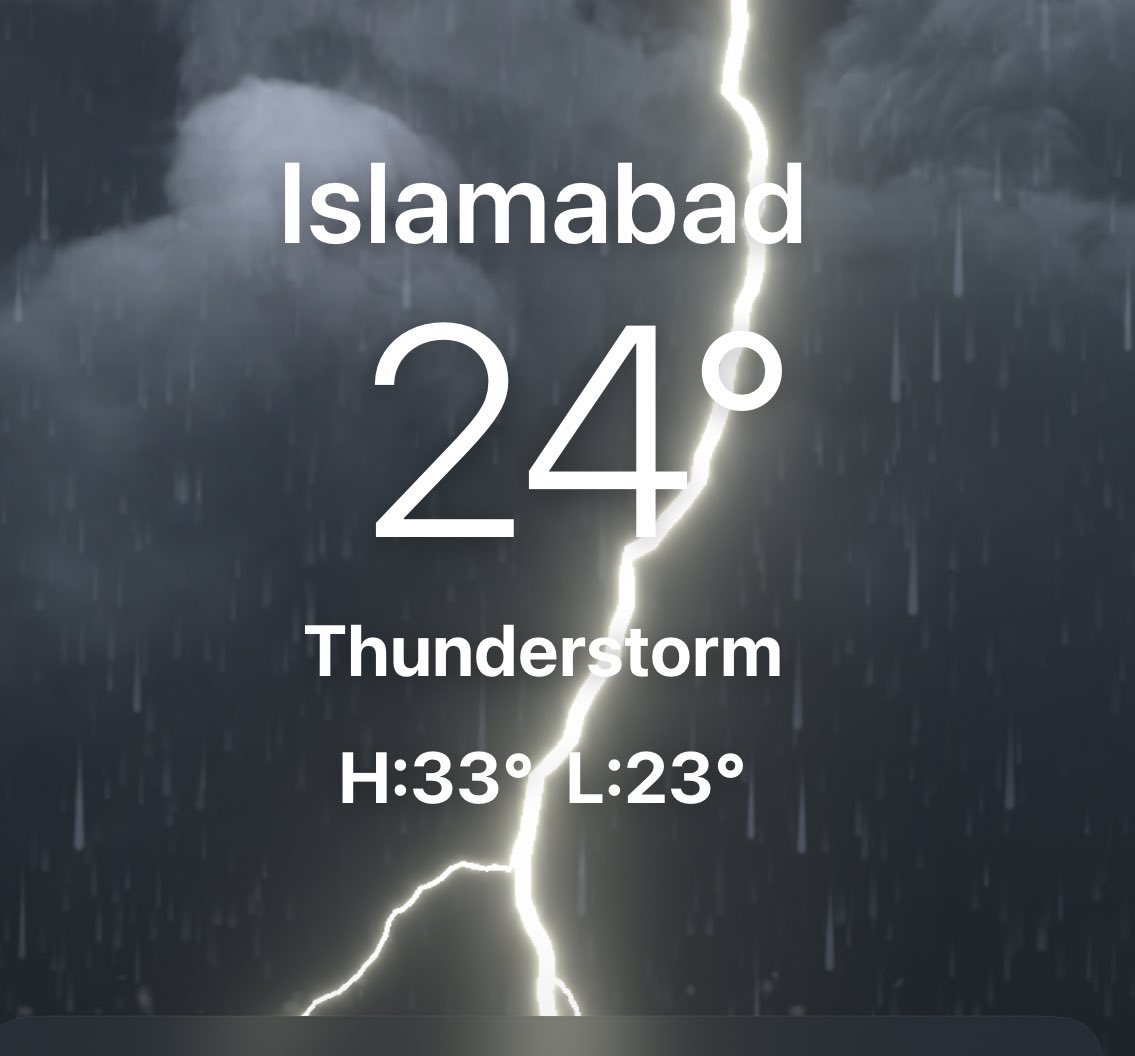 SeharKamran's tweet image. #Islamabad #ThunderStrom ⛈️ 🌩️⚡️