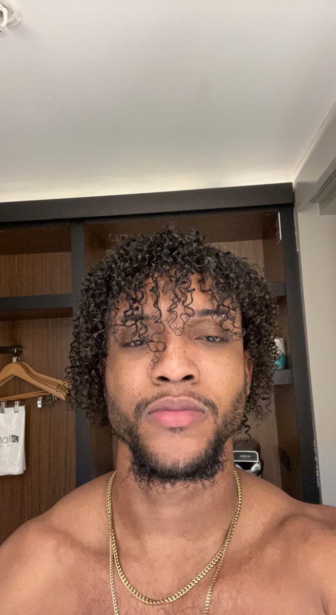 Illicitraps's tweet photo. IYKYK 😭 @YourRAGEz https://t.co/mWEeJp1s4Y