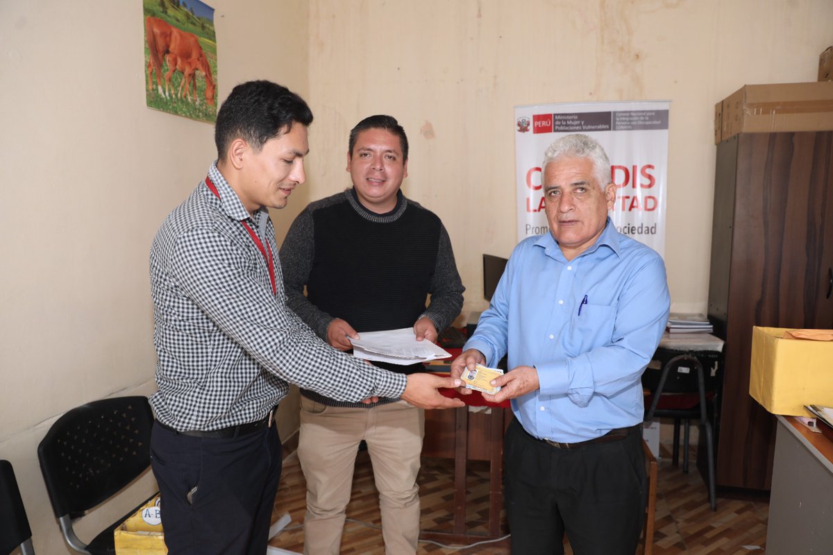 MPT_Trujillo's tweet image. #TrujilloEsDesarrolloSocial | 🤩📣 La Subgerencia de Derechos Humanos de la #MPT continúa con la entrega del carné #Conadis para personas con #discapacidad moderada, leve y severa.