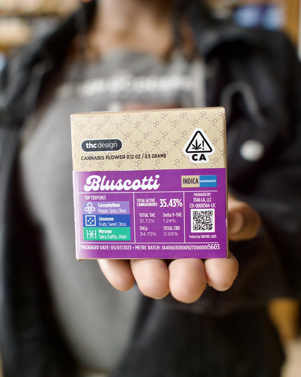 GreenGoddess_CA's tweet photo. Unlike a pure indica, Bluscotti offers a serene, blissful and mildly euphoric high that will mellow you out but won’t knock you out or send you into couch mode. 💙 @_THCDesign https://t.co/dyxqCvM9yn