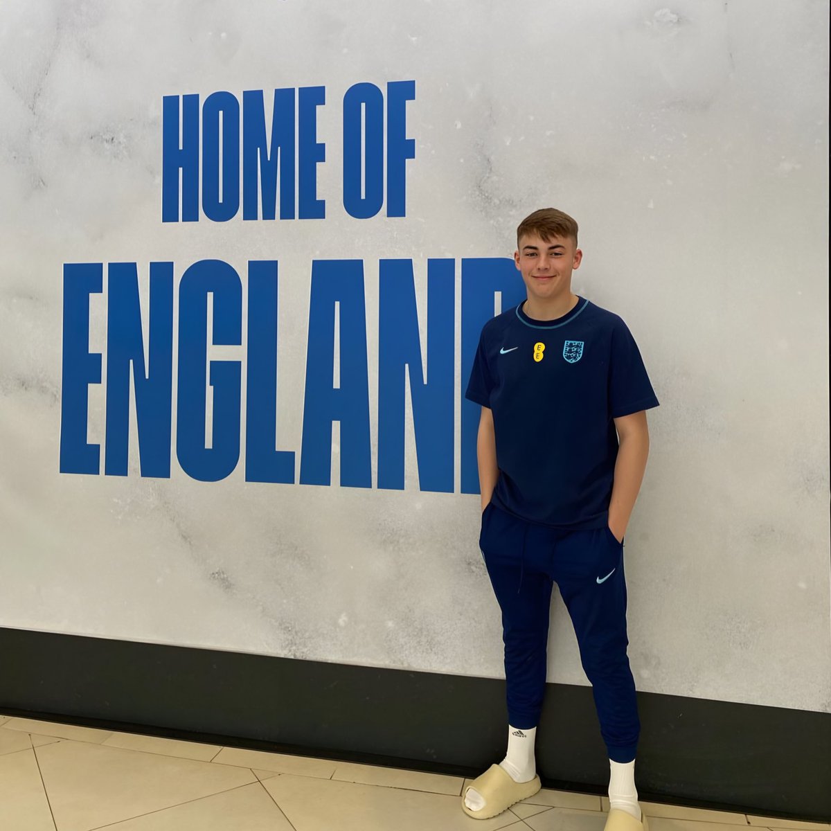 🚨 Exclusive

@AlexGoldberg_ understands that 14 year old GK, formerly of Sunderland, Toby Bell, has chosen Chelsea. It was down to them & Manchester City, and the very highly rated English youngster has chosen Chelsea.