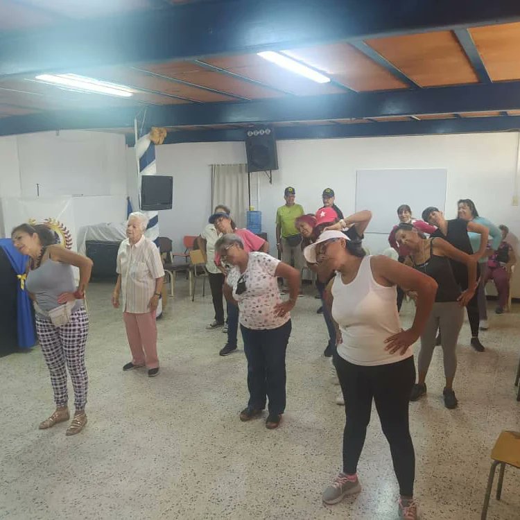 Lina_Ron_2023's tweet photo. 💫Comando Lina Ron en el "Instituto Nacional de los Servicios Sociales (INASS) C.S.S.A Ruperto Lugo" En el Sano Esparcimiento de nuestros Adultos Mayores💫
#ComandoLinaRon
#NoMasInjerenciaYankee
.@NicolasMaduro .@dcabellor @DiputadaJanitza .@jorgerpsuv .@VTVcanal8 @MinMujerVe https://t.co/P9b6bDvWSy