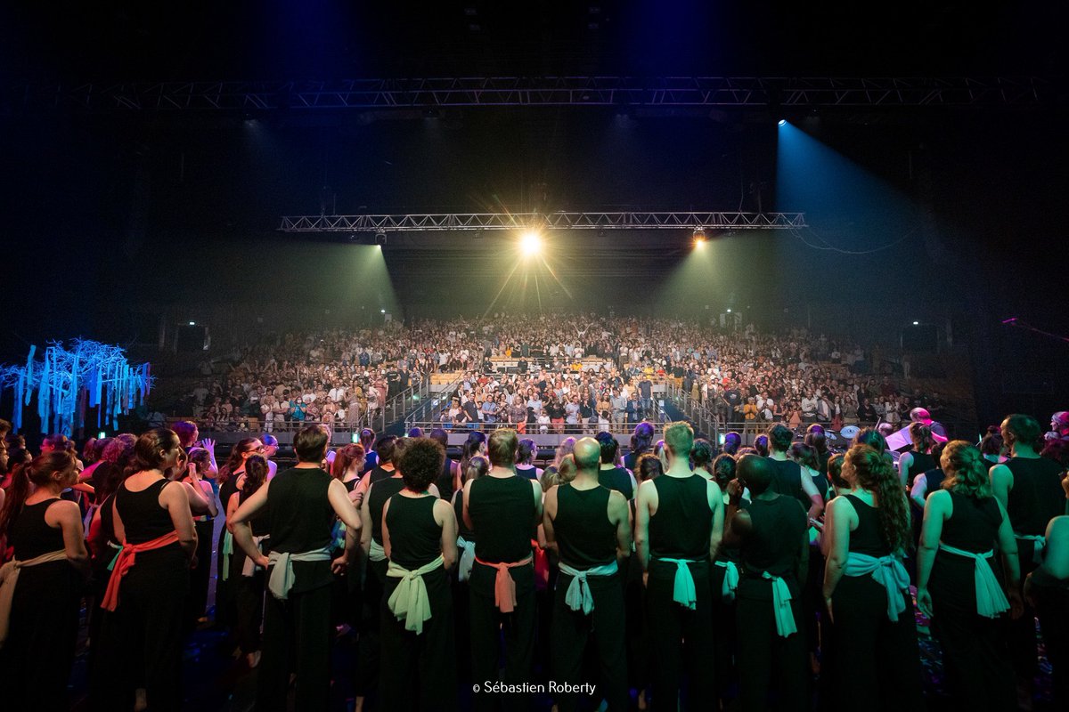En live : très heureux d’avoir pu jouer pour ce concert au zénith de Nancy avec la chorale U de Nancy. Un grand moment de partage et d’aventure musicale de qualité pour ce chœur magnifique.