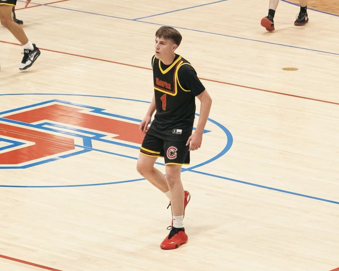ice_bryce's tweet photo. Quick brag on the little brother and @HawkBoysBBall . Been pretty awesome to watch their development both on and off the court. Very excited for this team and his senior year. Good luck in CO this weekend!

#Cen10Pride | @shotbymvtt 📸 https://t.co/JyUqutysO3