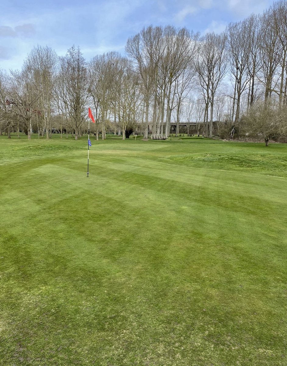 martynmac1980's tweet photo. Really pleased how we are improving the course year on year @cfcjennings & @leemarshallsay
☀️🌧️🌱✂️⛳️📸
#Progress
#Teamwork
#RomeWasNotBuiltInAday https://t.co/AThbpZCmf8