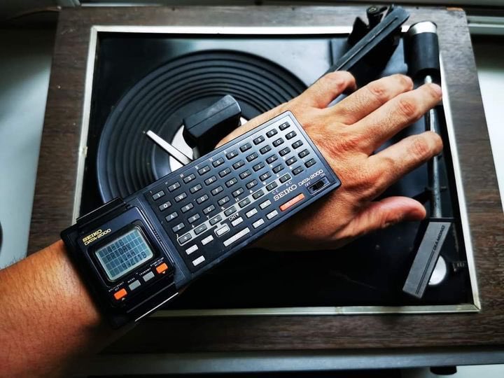 ComputerLove_'s tweet photo. Seiko Data-2000 from 1984 (📷: ? ) https://t.co/VnlhBl87w4