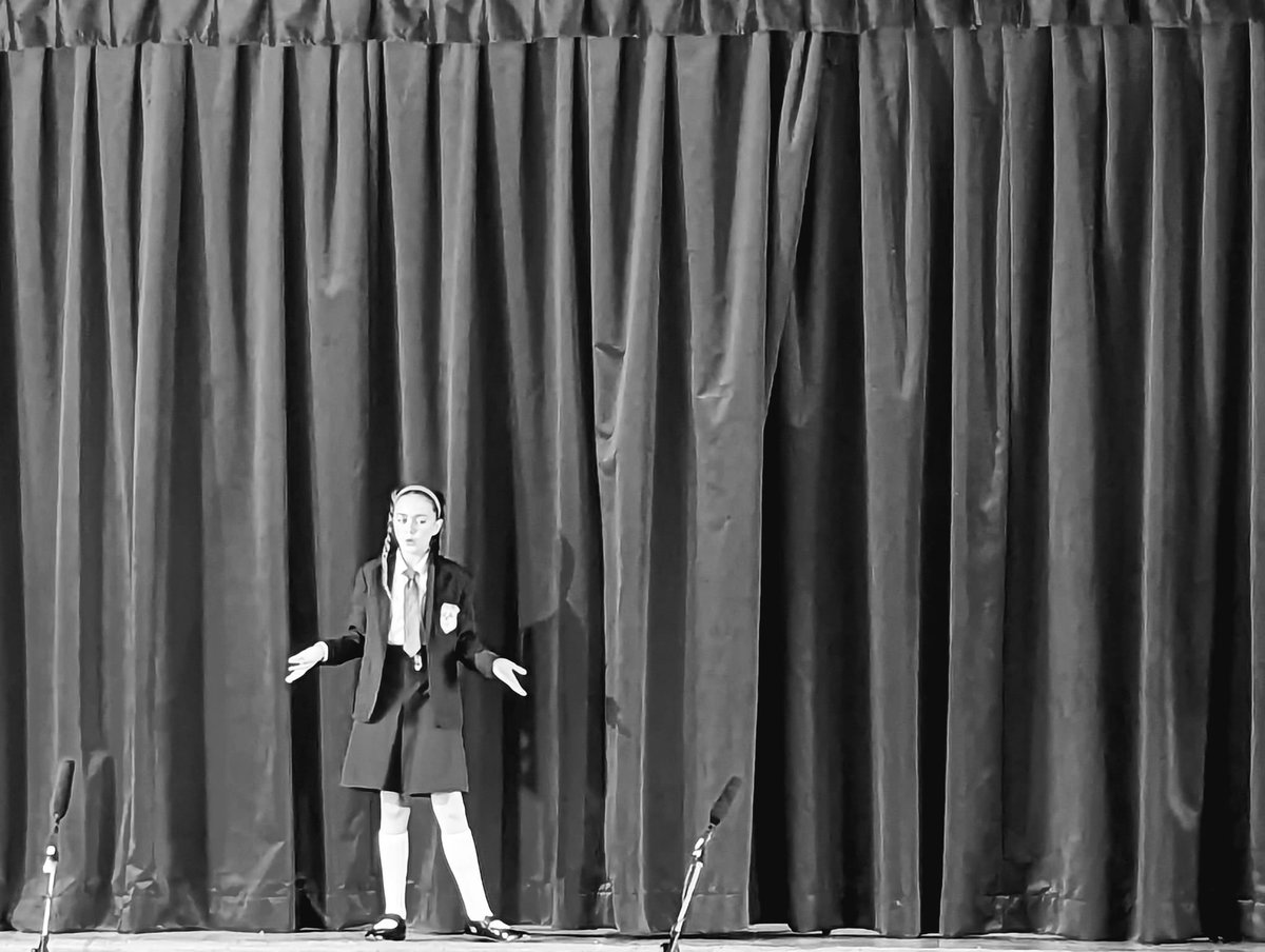 snpballyroan's tweet photo. Great to welcome our friends from @BallyroanBoysNS today to a special viewing of the 6th Class end of year production of "Matilda"! We hope you all enjoyed it boys! 
Looking forward to welcoming the families and friends of the 6th Class girls tomorrow evening! Break a leg girls! https://t.co/fGgm4wm50l