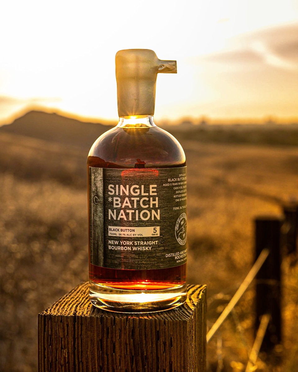 Today we are enjoying this wonderful bottling from @blackbuttondistilling for #NationalBourbonDay !

Notes of #Italian almond cookies and #maraschino cherries followed by #chocolates, walnut skins and baking spices.

#SingleCaskNation #BlackButtonDisitlling