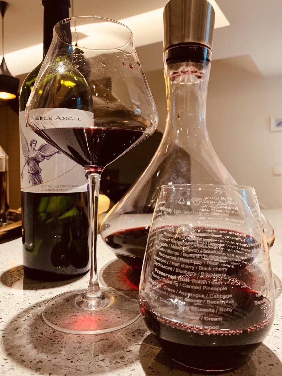 Every night I drink a glass of #red wine because #wine contains polyphenols released from grape skins and #grape seeds, which also increases the proportion of good cholesterol in the body