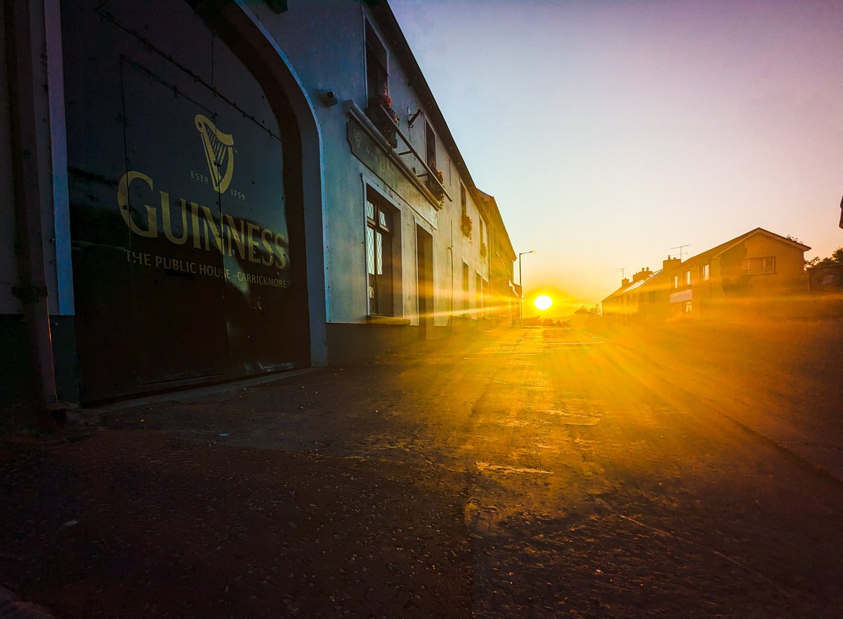 AislingKelly2's tweet photo. Sunset this evening in Carrickmore Co.Tyrone @barrabest @WeatherCee @angie_weather @bbcniweather @AimsirTG4 https://t.co/CORINvn1Wc