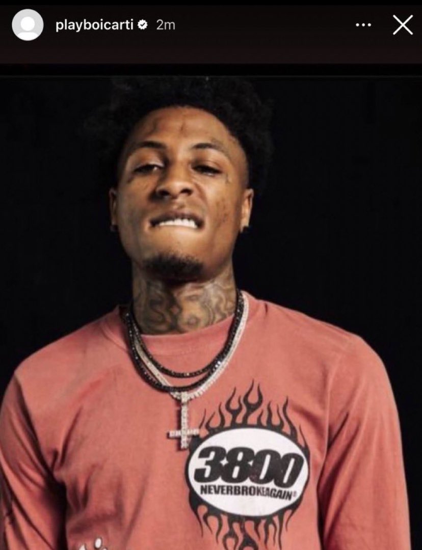 _1LOVEEEEE's tweet photo. @kingopp_mike @Bobbalammedia ya manz has in a fkn opium chain but im a fan lmaoooooo😭😭😭 https://t.co/9v3x4LQccy