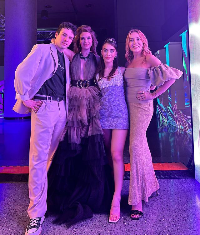 itsdreamn's tweet photo. Ben niye herşey sonra dan görüyorum yAaaa 😩 sınavları bittin artık bittin 🗣️
(Yine çok güzel bebekler im 🥹)
#CagHak • #CaglaSimsek • #HaktanZavlak https://t.co/ckURgtfjtS