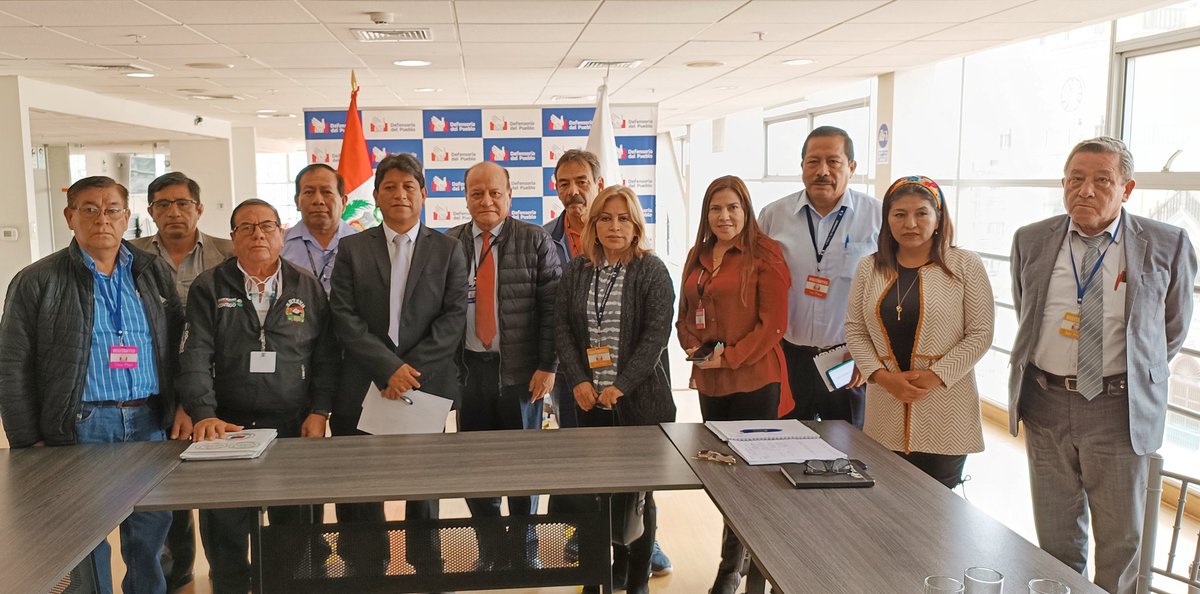 InfoSindicatos's tweet photo. Confederaciones de Trabajadores Estatales (CTE, CTE, UNASSE, CONFETEP y CONASEP) se reunieron con el Defensor del Pueblo @Defensoria_Peru, Dr. Josué Gutiérrez. Advirtieron Paro Nacional para el 20 y 21 de junio ante negligencia del gobierno @pcmperu de atender demandas en #NCC https://t.co/Xk6EifDubB